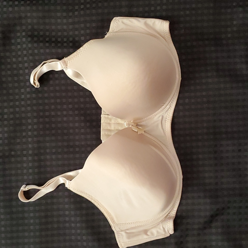 Ivory bra, 40DD,